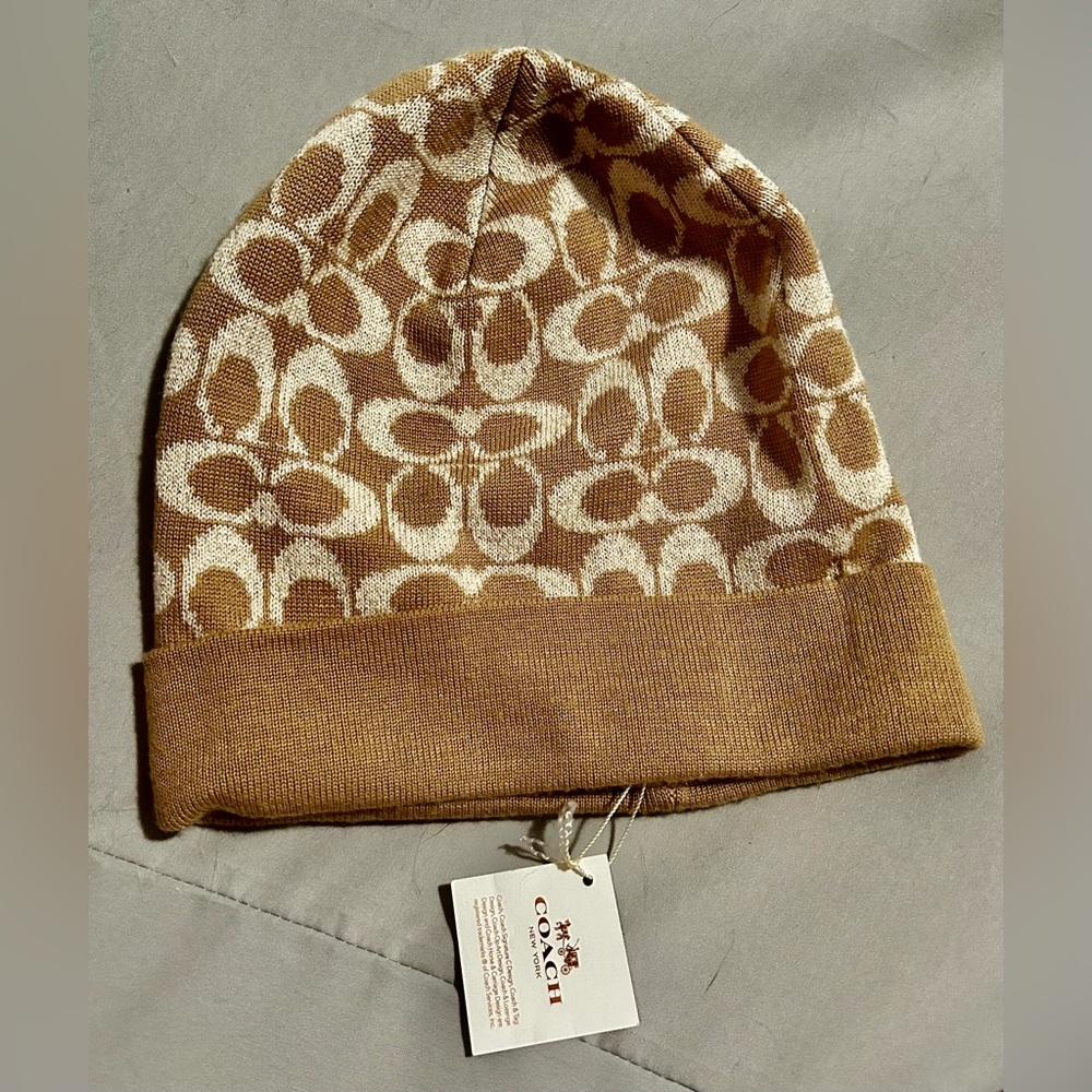 Coach NWT Metallic Brown Signature Beanie‎